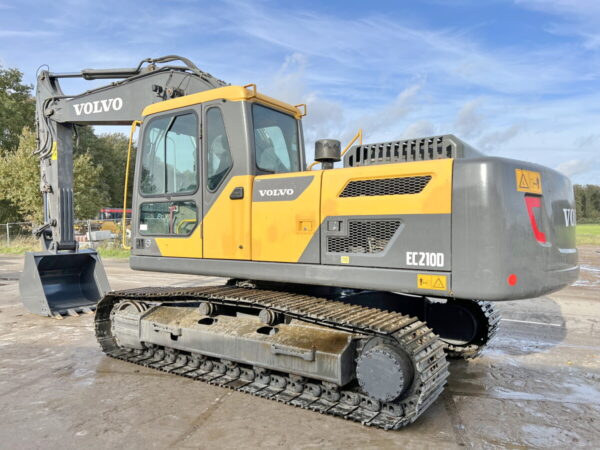 Volvo EC210D Used 2022 - Image 17