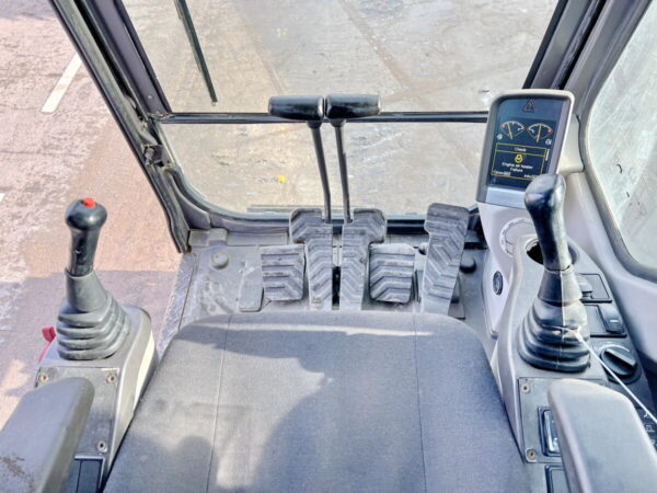 Volvo EC210D Used 2022 - Image 13