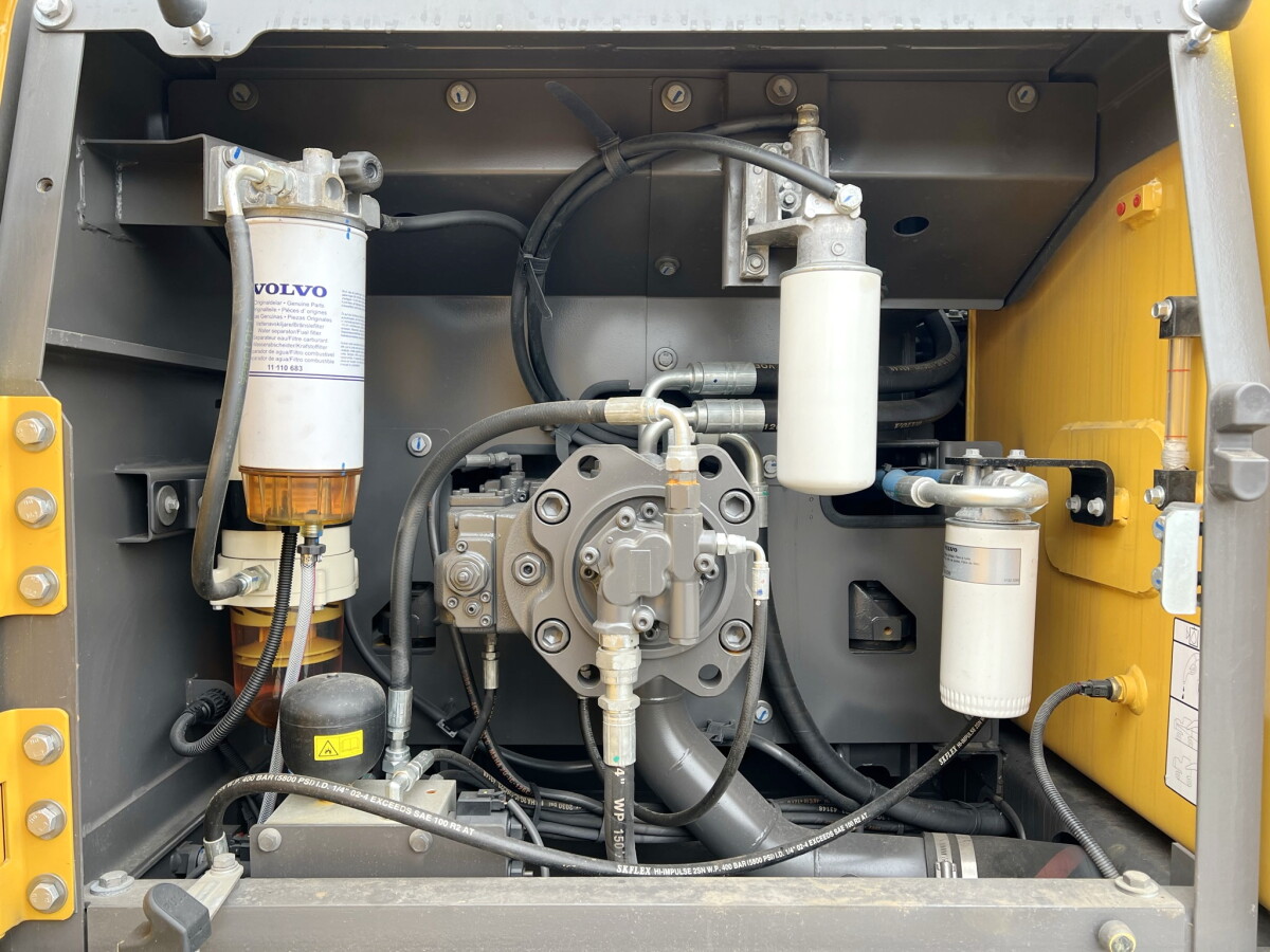 Volvo EC210D Excavator 2024 - Image 3