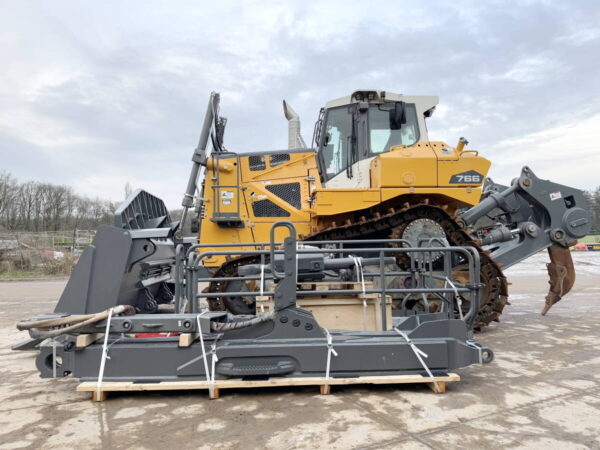 Liebherr PR766
