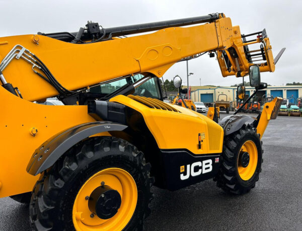 2022 JCB 540-170 - Image 2