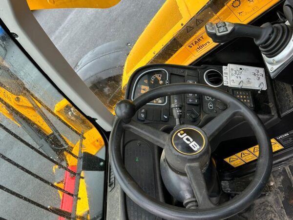 2022 JCB 540-170 - Image 3